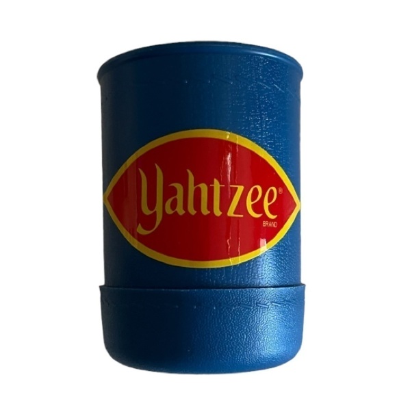 Classic Yahtzee Nostalgia Edition with Wooden Storage Box - Picture 5 of 5